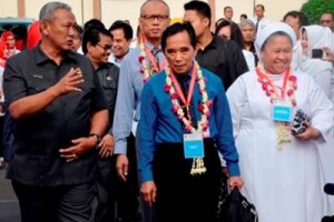 Bupati Kuningan saat menyambut Tim Surveior dari Komisi Akreditasi Rumah Sakit